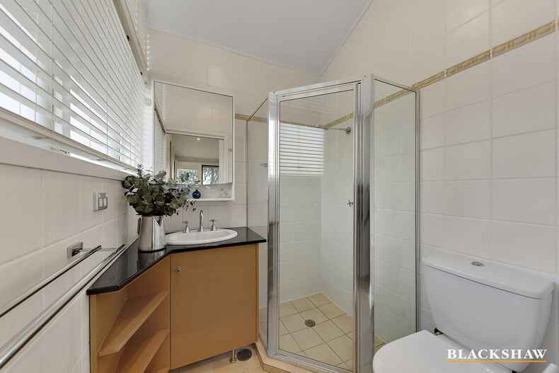 126 Hawkesbury Crescent Farrer