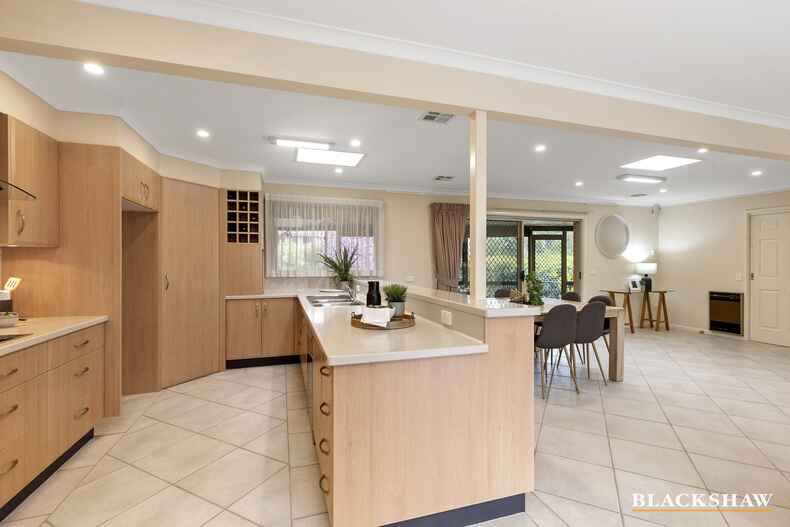 18 Davis Street Weetangera 18 Davis Street Weetangera