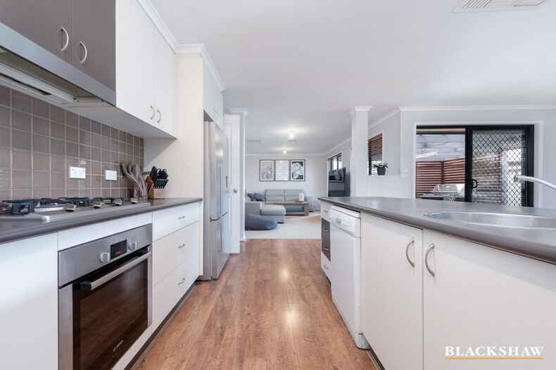 30 Paperbark Street Banks 30 Paperbark Street Banks
