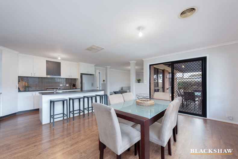 30 Paperbark Street Banks 30 Paperbark Street Banks