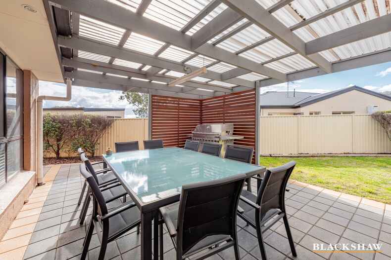 30 Paperbark Street Banks 30 Paperbark Street Banks
