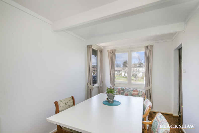 17 Hampton Circuit Yarralumla