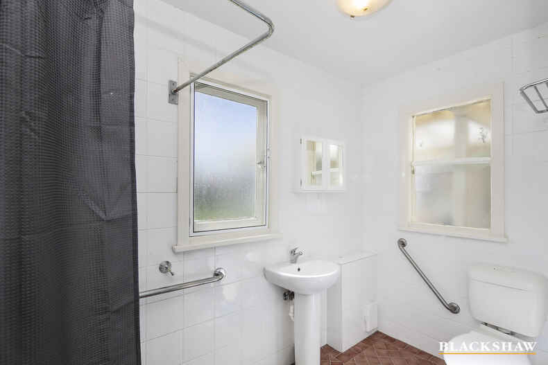 17 Hampton Circuit Yarralumla