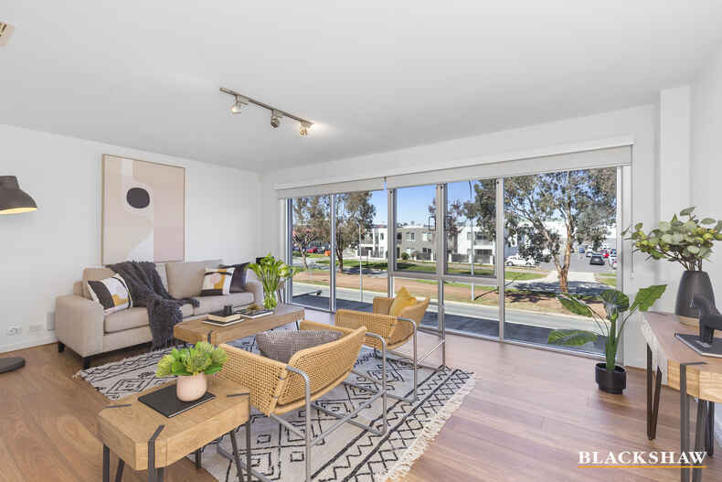 2/63A Anthony Rolfe Avenue Gungahlin
