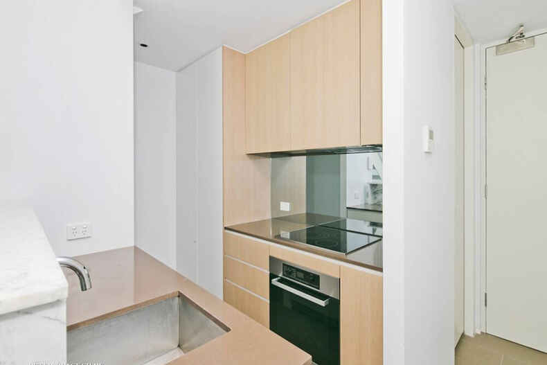 3/5 Burbury Close Barton