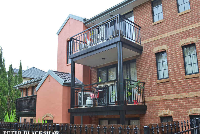 13/7-17 Ijong Street Braddon