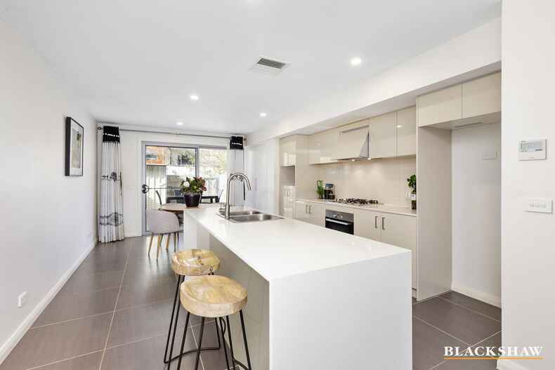 9/94 Henry Kendall Street Franklin 9/94 Henry Kendall Street Franklin