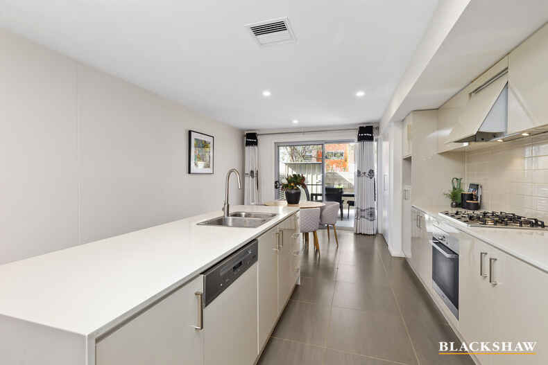 9/94 Henry Kendall Street Franklin