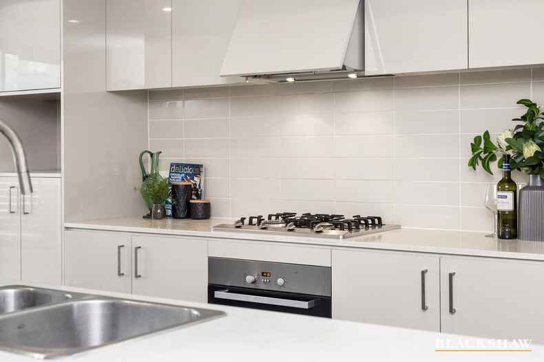 9/94 Henry Kendall Street Franklin 9/94 Henry Kendall Street Franklin