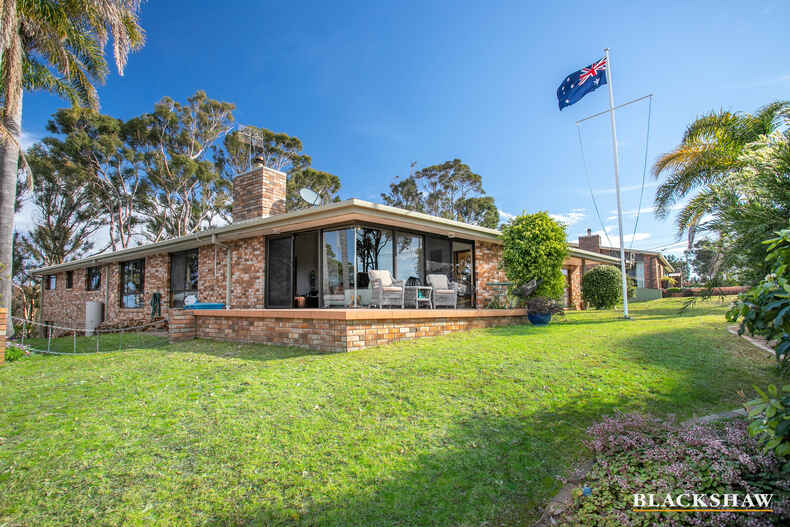 52 Moorong Crescent Malua Bay