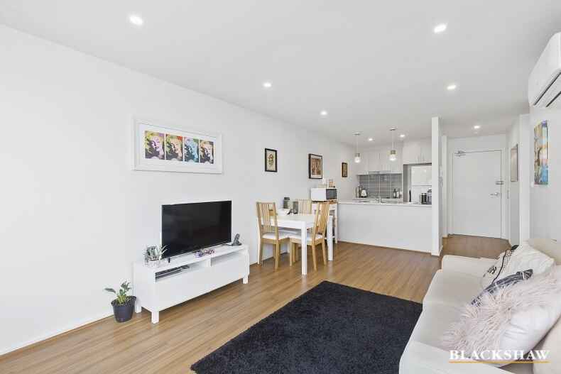 176/41 Philip Hodgins Street Wright