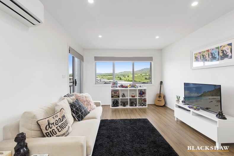 176/41 Philip Hodgins Street Wright