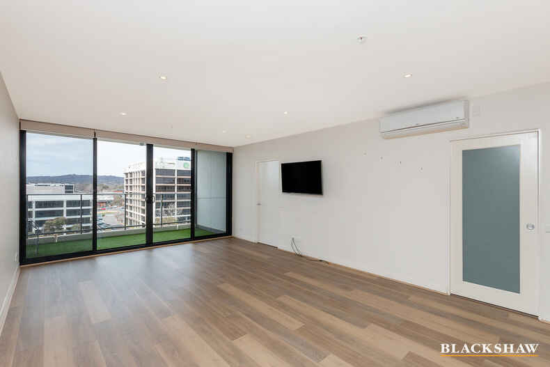 304/1 Mouat Street Lyneham