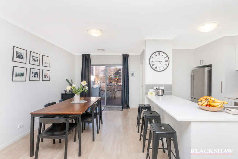43/41 Philip Hodgins Street Wright