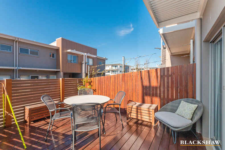 43/41 Philip Hodgins Street Wright