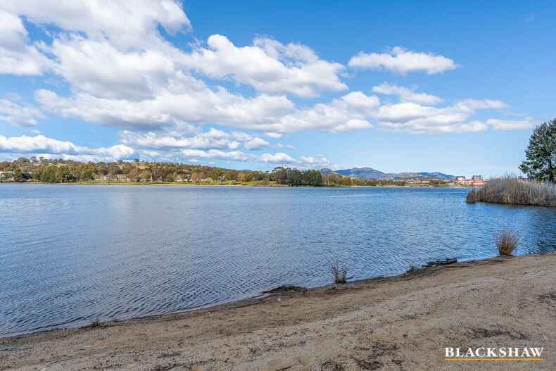 72 Florence Taylor Street Greenway 72 Florence Taylor Street Greenway