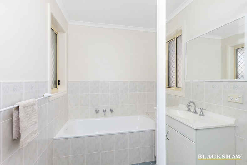 1/107 Lexcen Avenue Nicholls