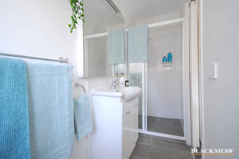 76 McInnes Street Weston 76 McInnes Street Weston