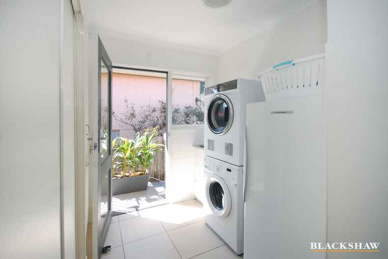 76 McInnes Street Weston 76 McInnes Street Weston