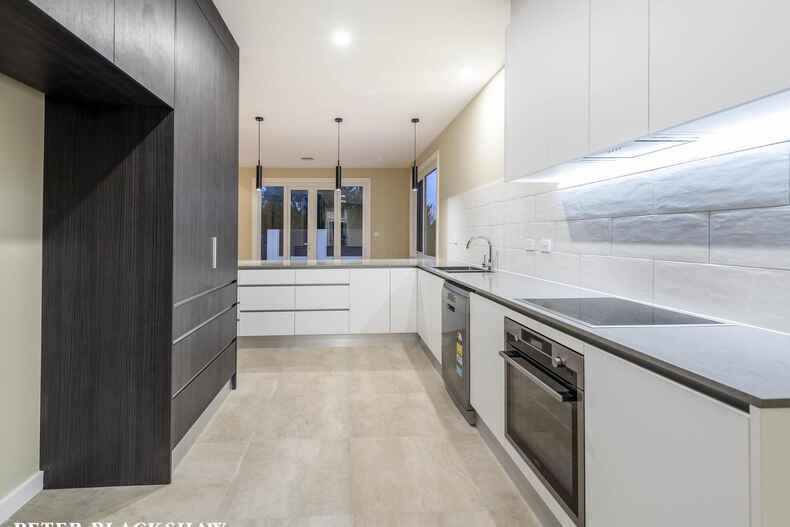 1/215 La Perouse Street Red Hill