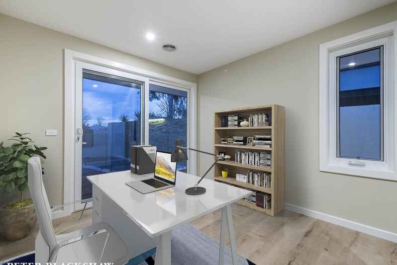 1/215 La Perouse Street Red Hill