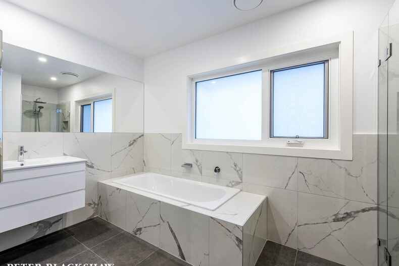 1/215 La Perouse Street Red Hill