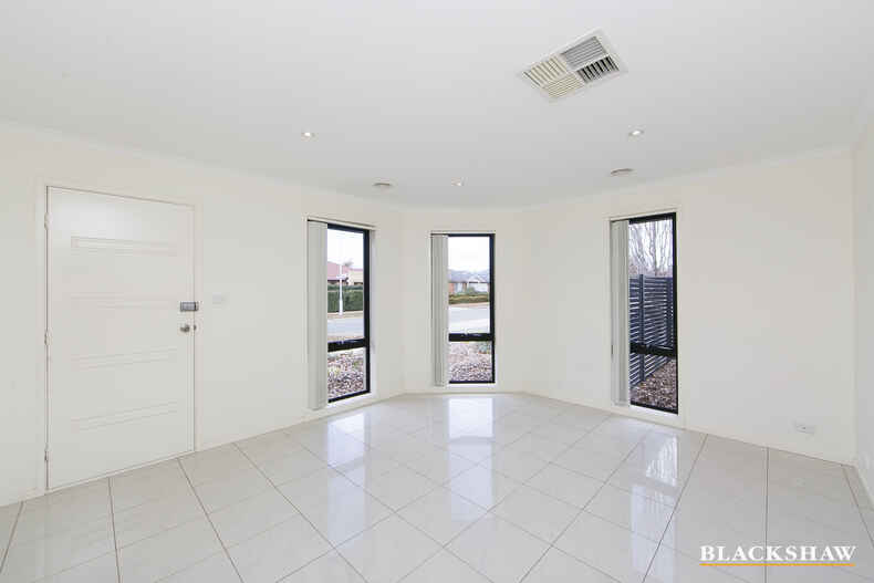 10 Judith Wright Street Franklin