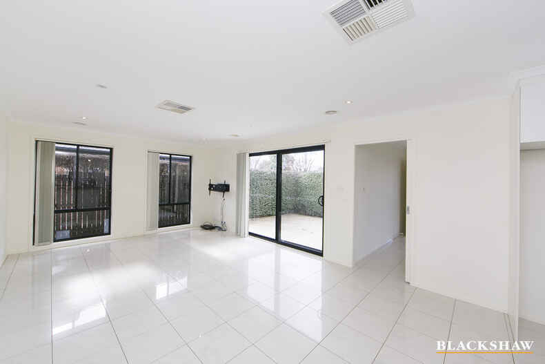 10 Judith Wright Street Franklin