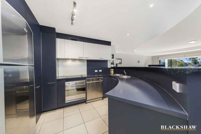 16/7 Eldridge Crescent Garran