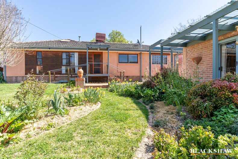 4 Farnell Place Curtin