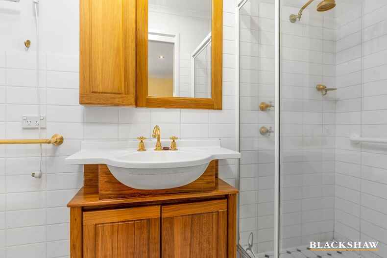 4 Farnell Place Curtin