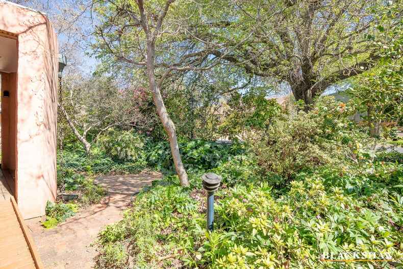 4 Farnell Place Curtin