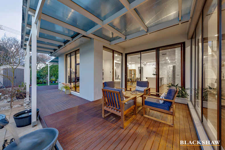6 Broome Crescent Yarralumla