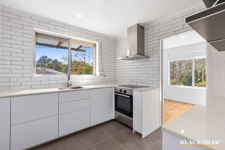 2 Bage Place Mawson