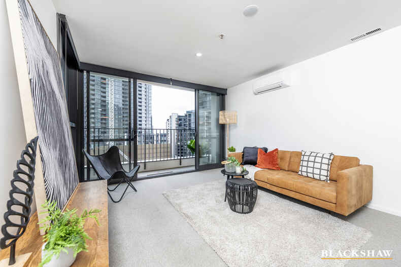 1003/120 Eastern Valley Way Belconnen