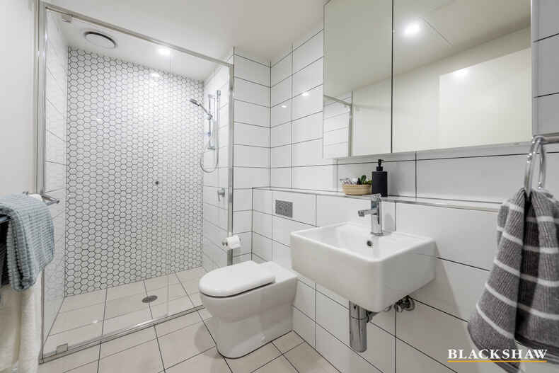 1003/120 Eastern Valley Way Belconnen