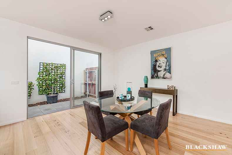 2/155 Strickland Avenue Deakin 2/155 Strickland Avenue Deakin