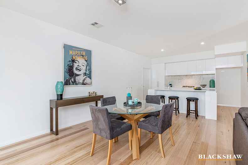 2/155 Strickland Avenue Deakin 2/155 Strickland Avenue Deakin