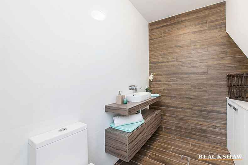 2/155 Strickland Avenue Deakin 2/155 Strickland Avenue Deakin