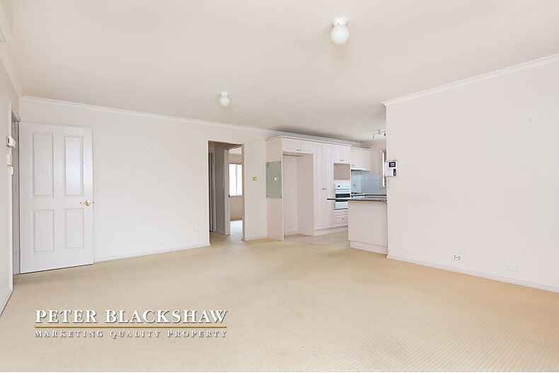 9/3 Barrington Crescent  Amaroo