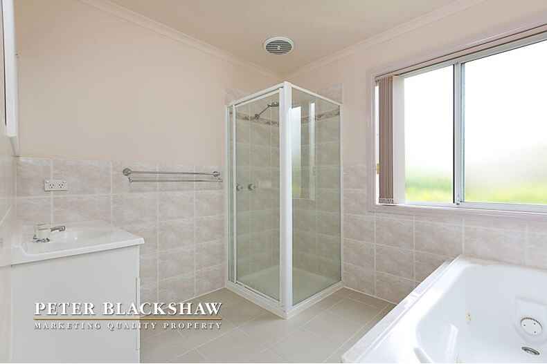 9/3 Barrington Crescent  Amaroo