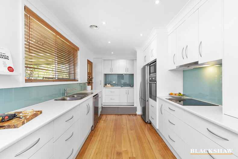 31 Ross Smith Crescent Scullin 31 Ross Smith Crescent Scullin