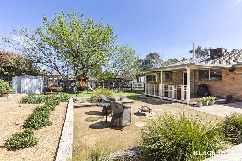 31 Ross Smith Crescent Scullin 31 Ross Smith Crescent Scullin