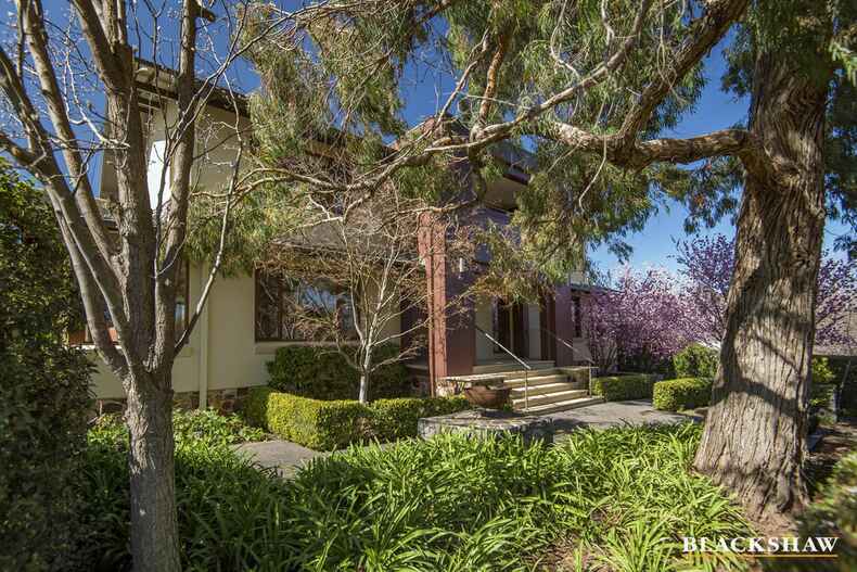 12 Clarke Street Yarralumla