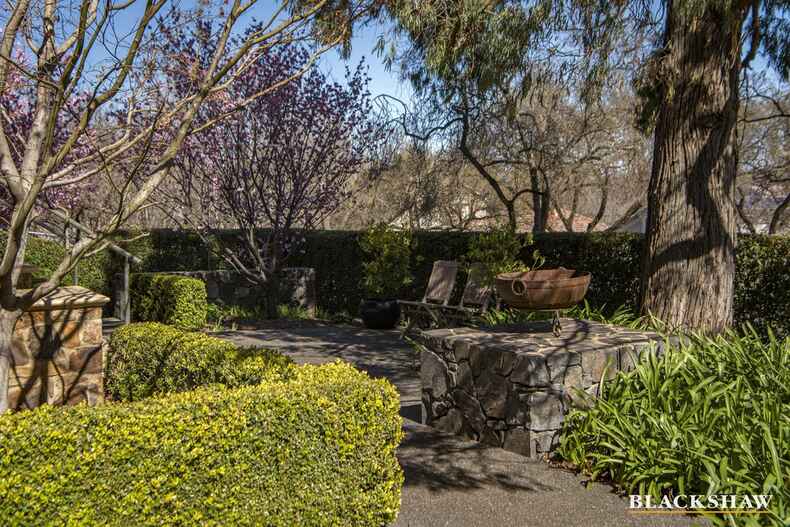 12 Clarke Street Yarralumla