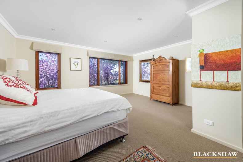 12 Clarke Street Yarralumla