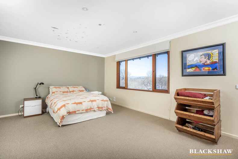 12 Clarke Street Yarralumla