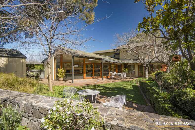 12 Clarke Street Yarralumla