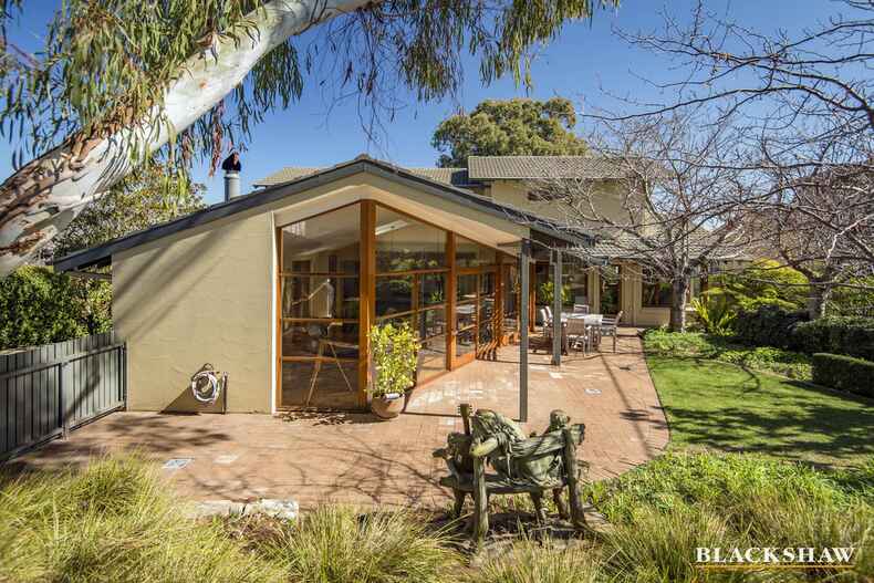 12 Clarke Street Yarralumla