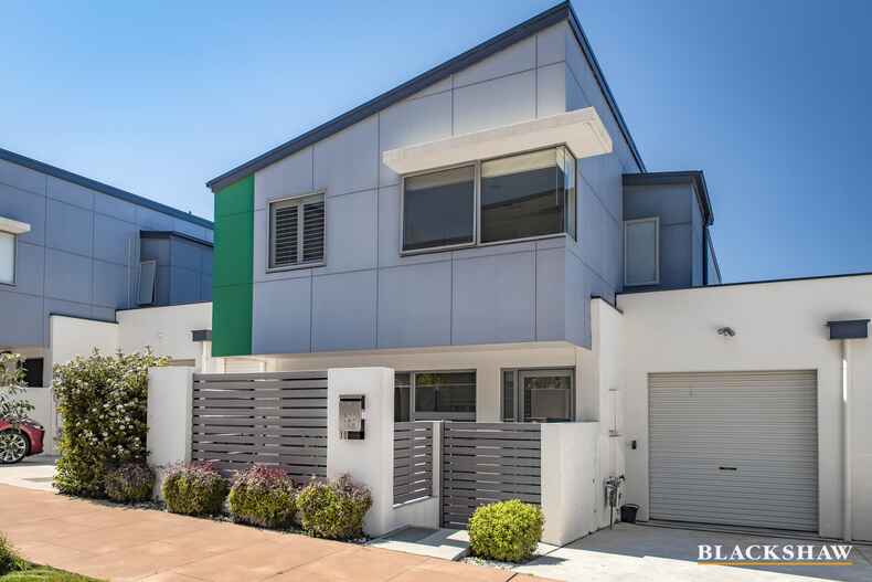 10 Crossman Street Amaroo 10 Crossman Street Amaroo